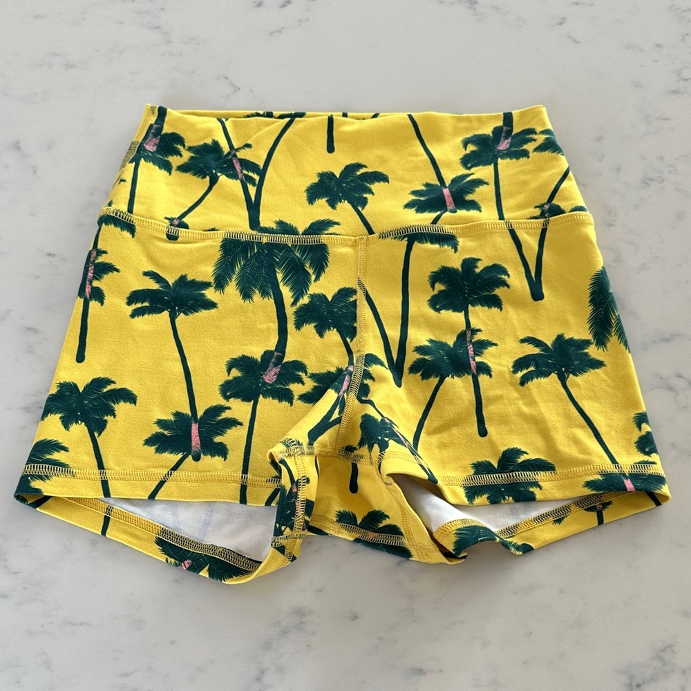 Fleo Yellow Palm Print High Waist Women's Shorts